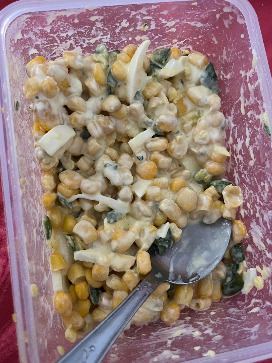 ensalada de choclo, zapallito y huevo con mayonesa - 12 y 13 marzo