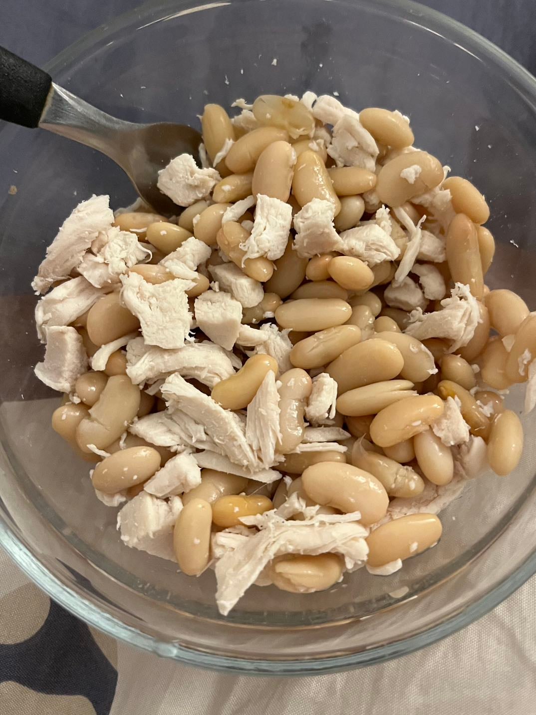 ensalada de pollo y porotos - 08/04