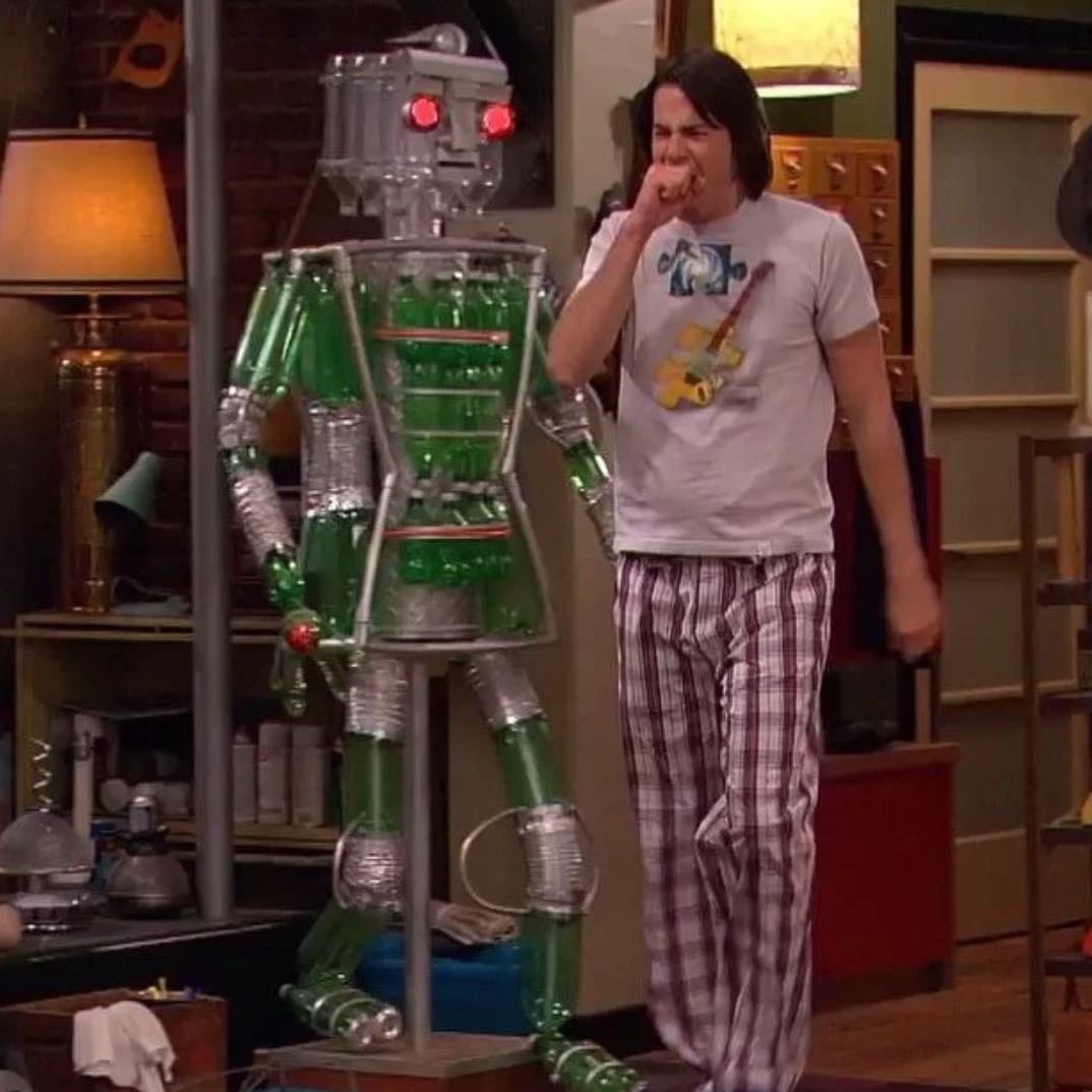 Spencer’s sculptures - (ICARLY)