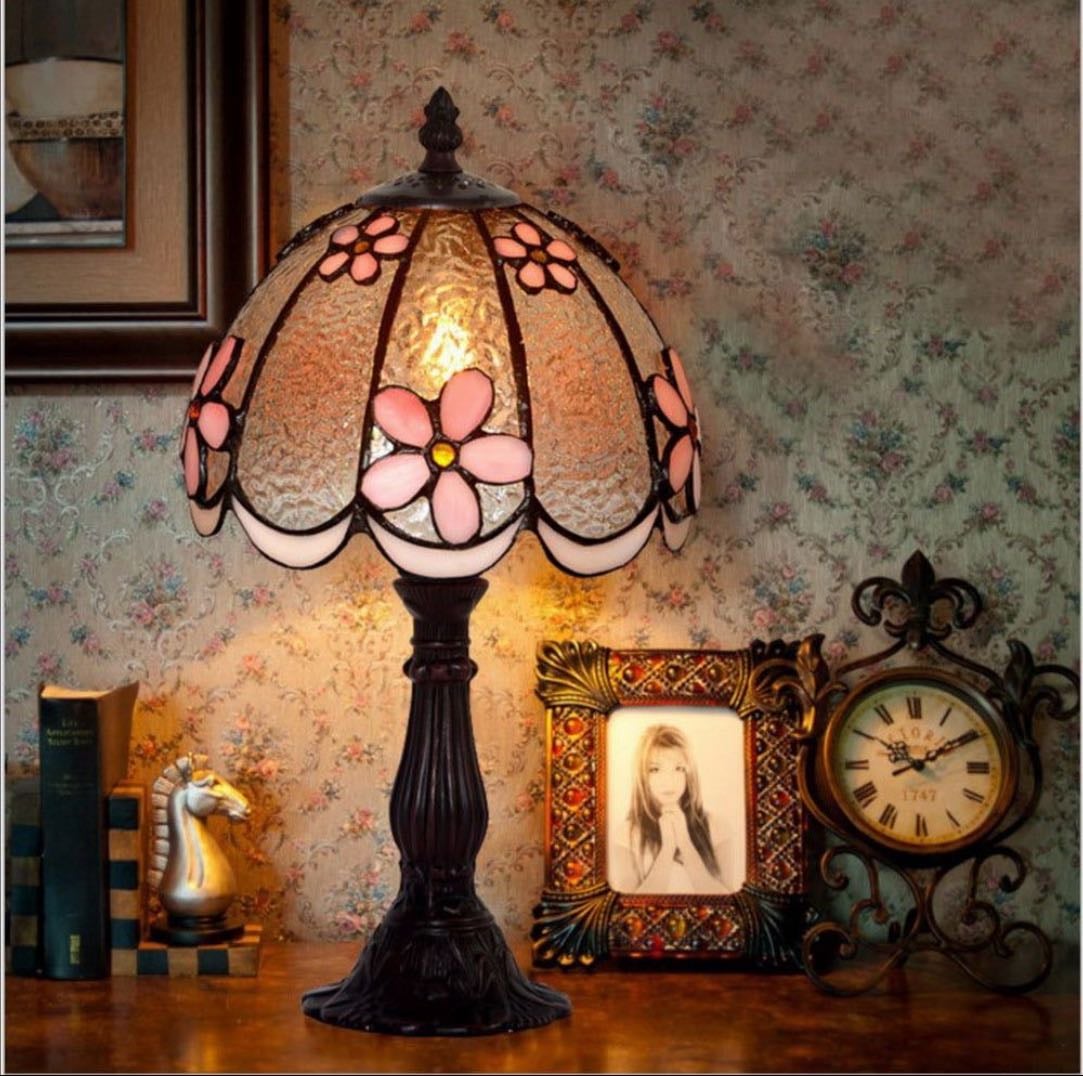 Stained glass lamp