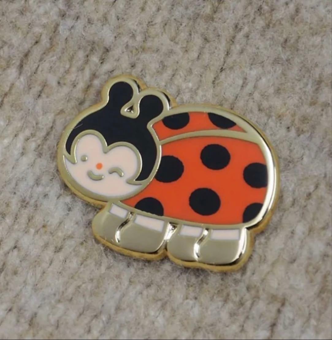 Ladybug Enamel Pin - Natamori
