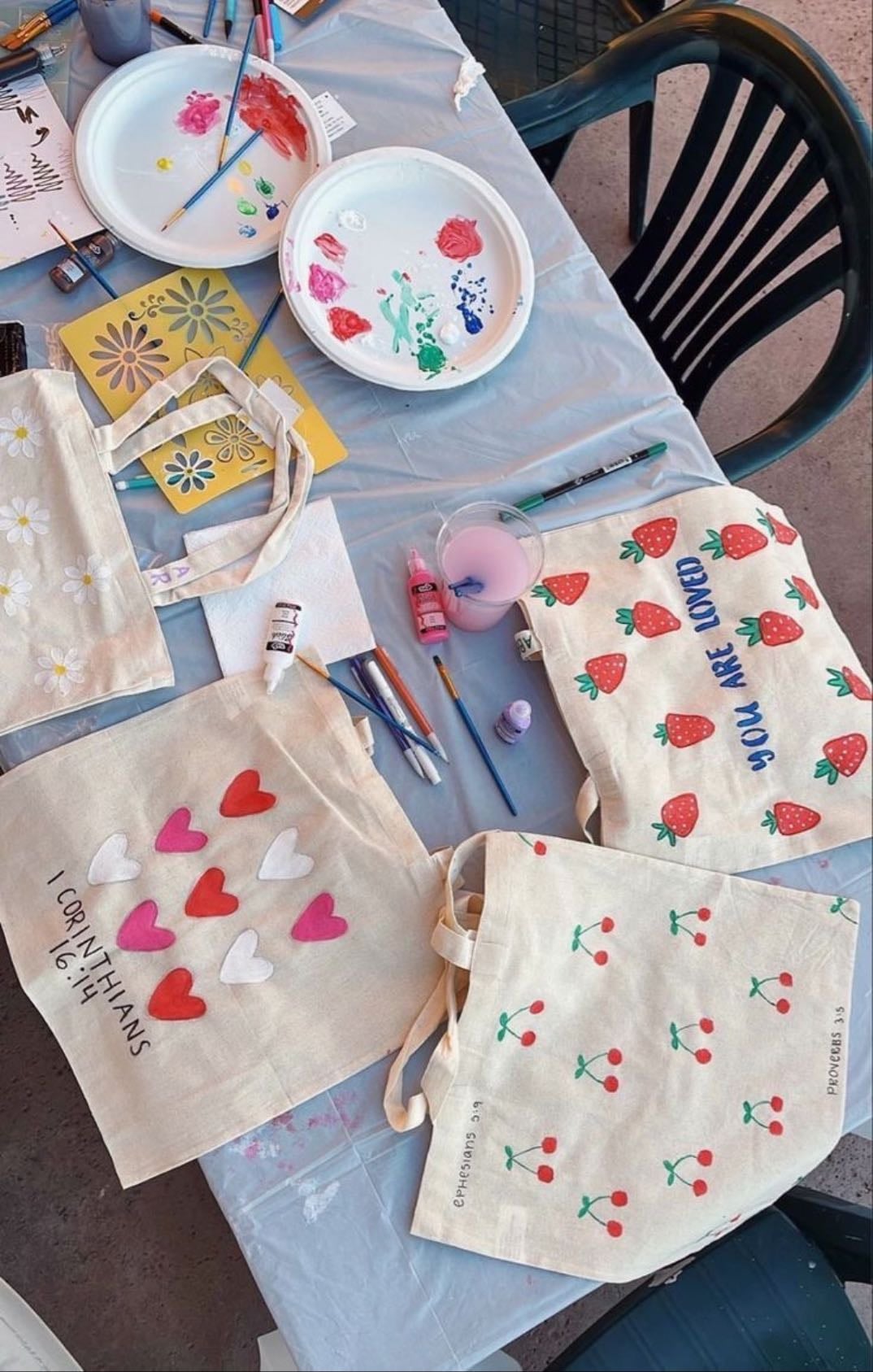 paint tote bags
