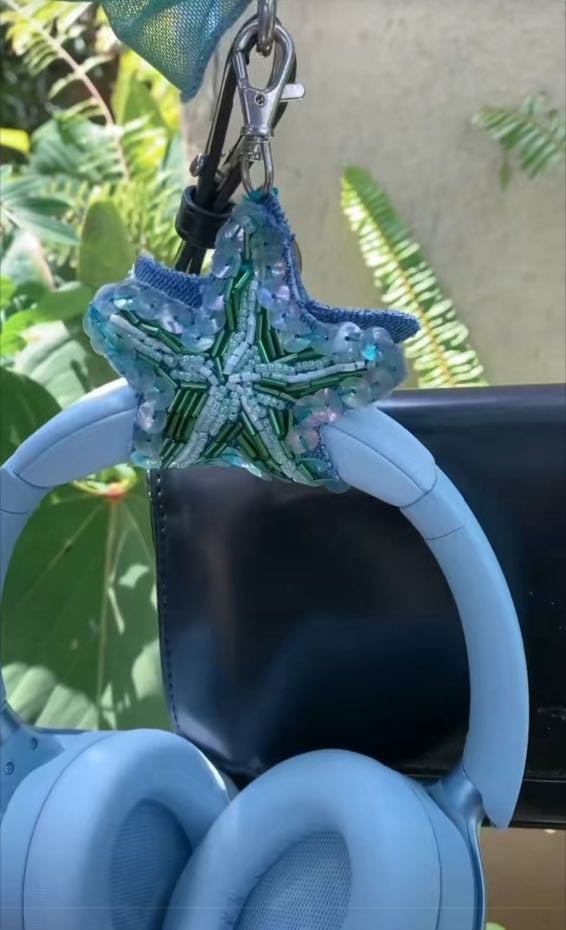 Headphones Holder