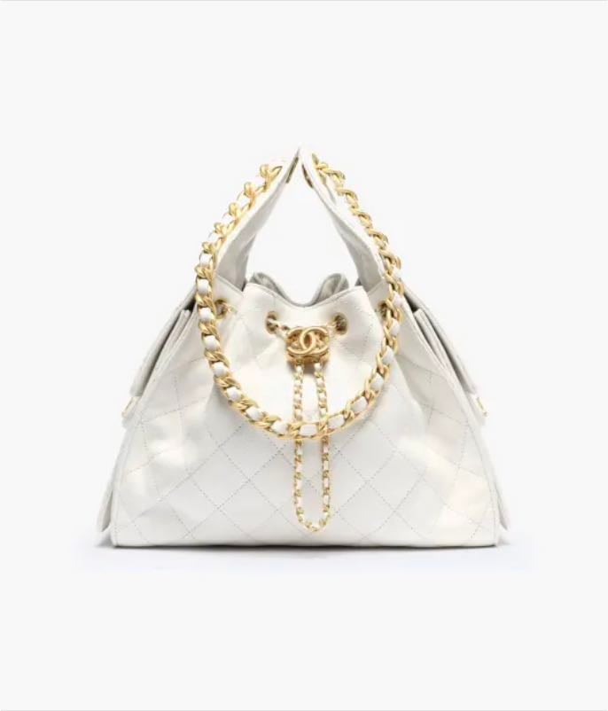 CHANEL 25 SMALL HANDBAG - White & Green
Beige
Black