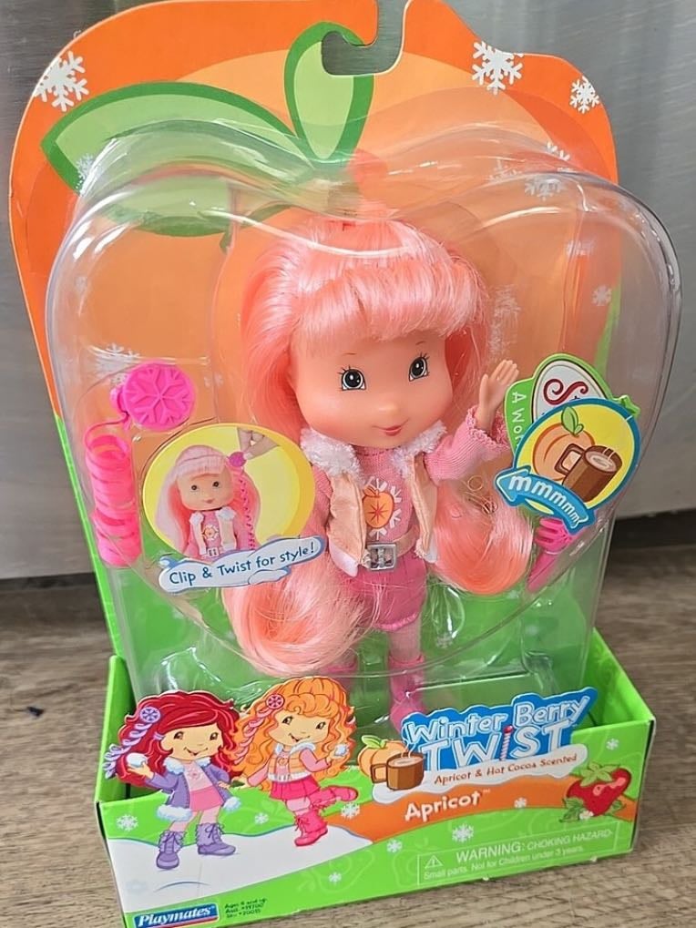 Strawberry shortcake apricot doll