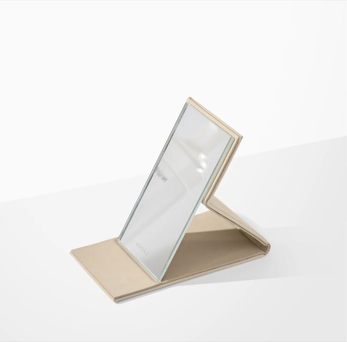 Nuori - Hideaway mirror - €29,75 (with code WELCOME15)