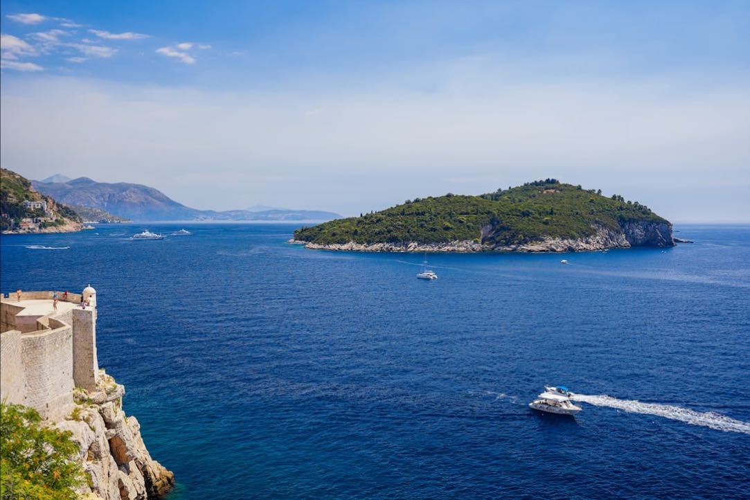 Buža Bar. 🍸 - Drinks. Views. Cliff jumping.