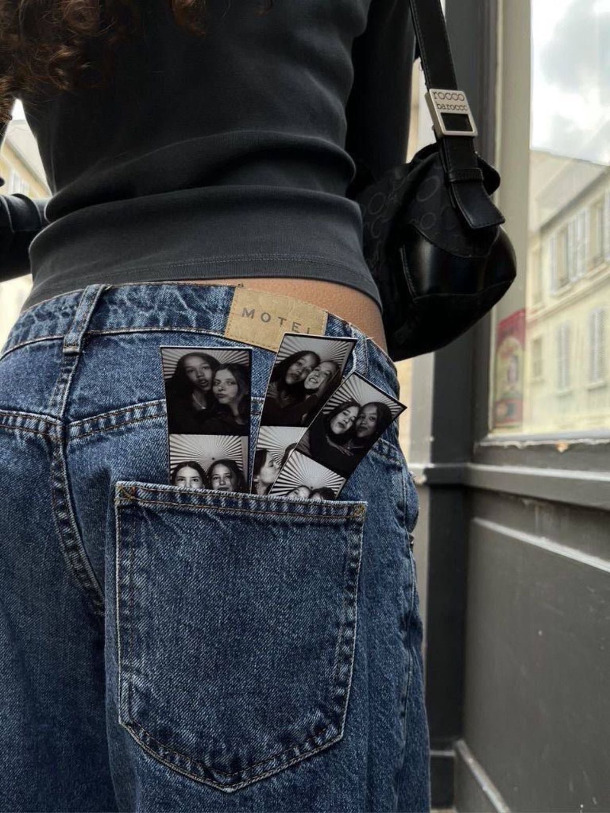 photobooth strip in jeans pocket - i don’t know sorry!!