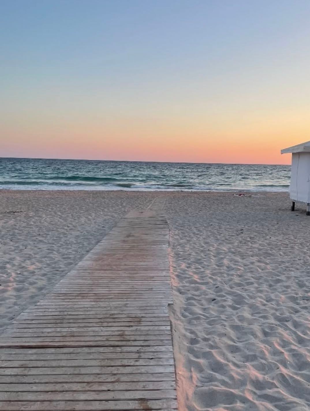 Gå till en strand