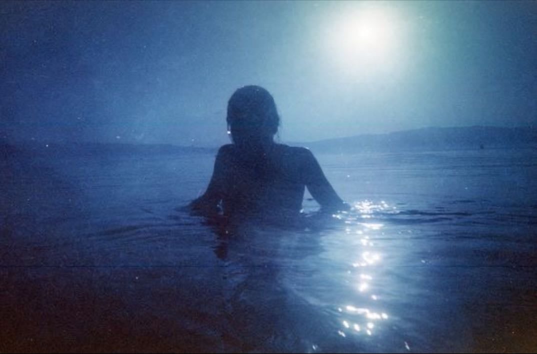 humans and The Moon (pseudoscience) - how it affects emotions and the ocean