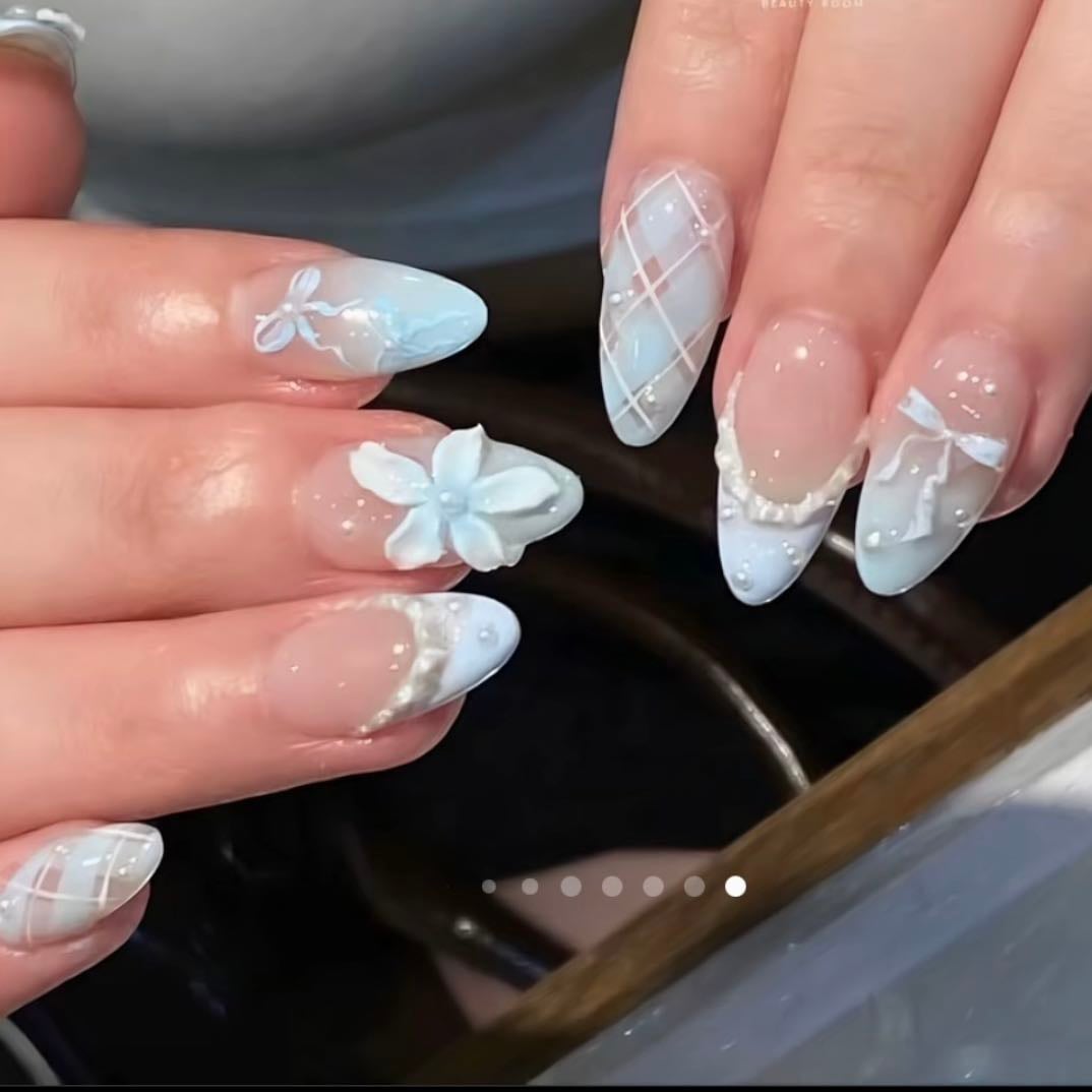 bows stripes