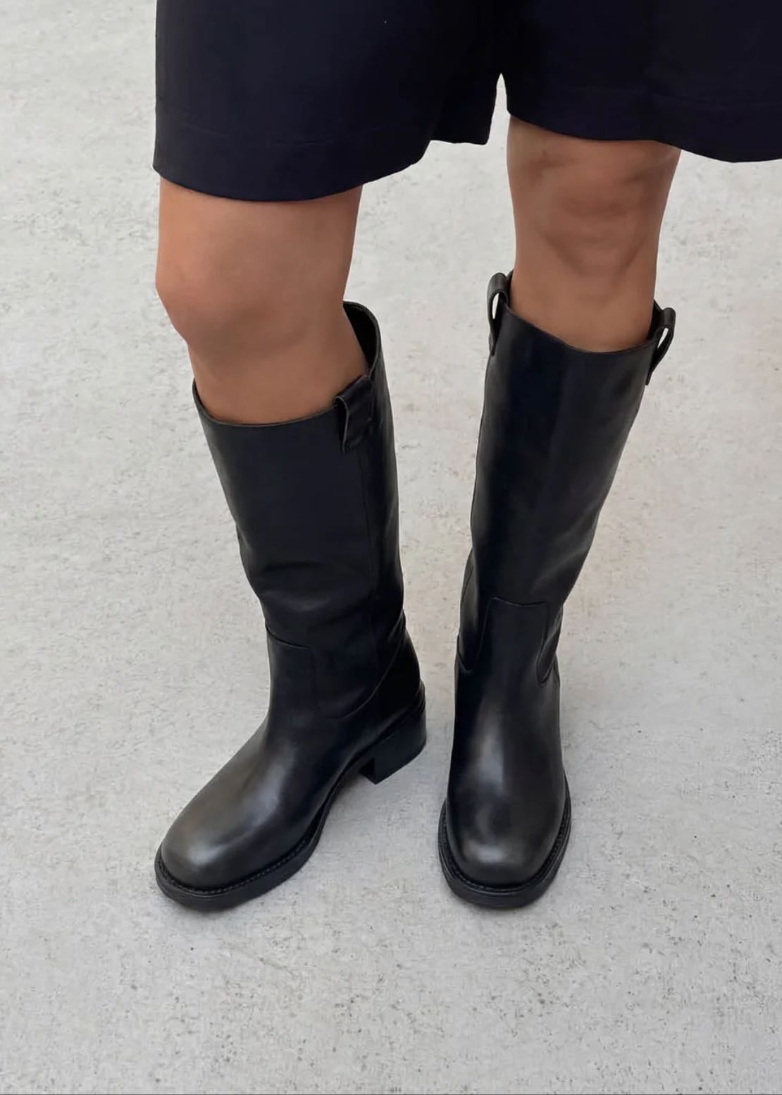 sajan vintage boots - ALOHA’S