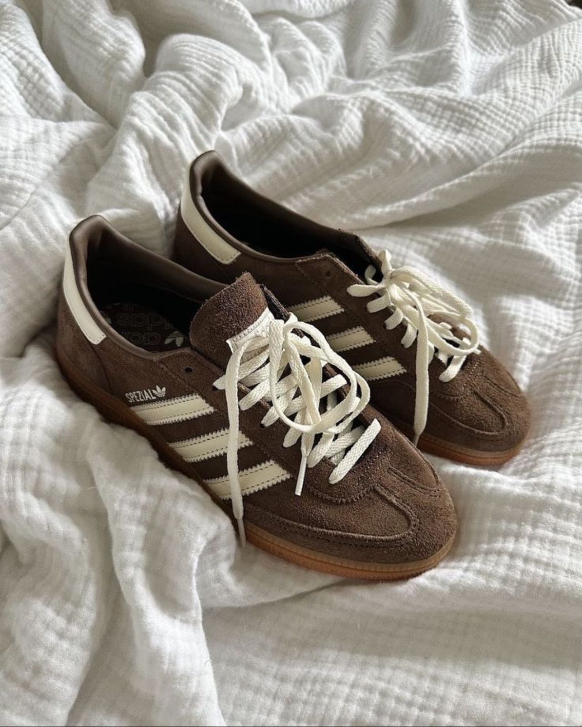 Brown sambas