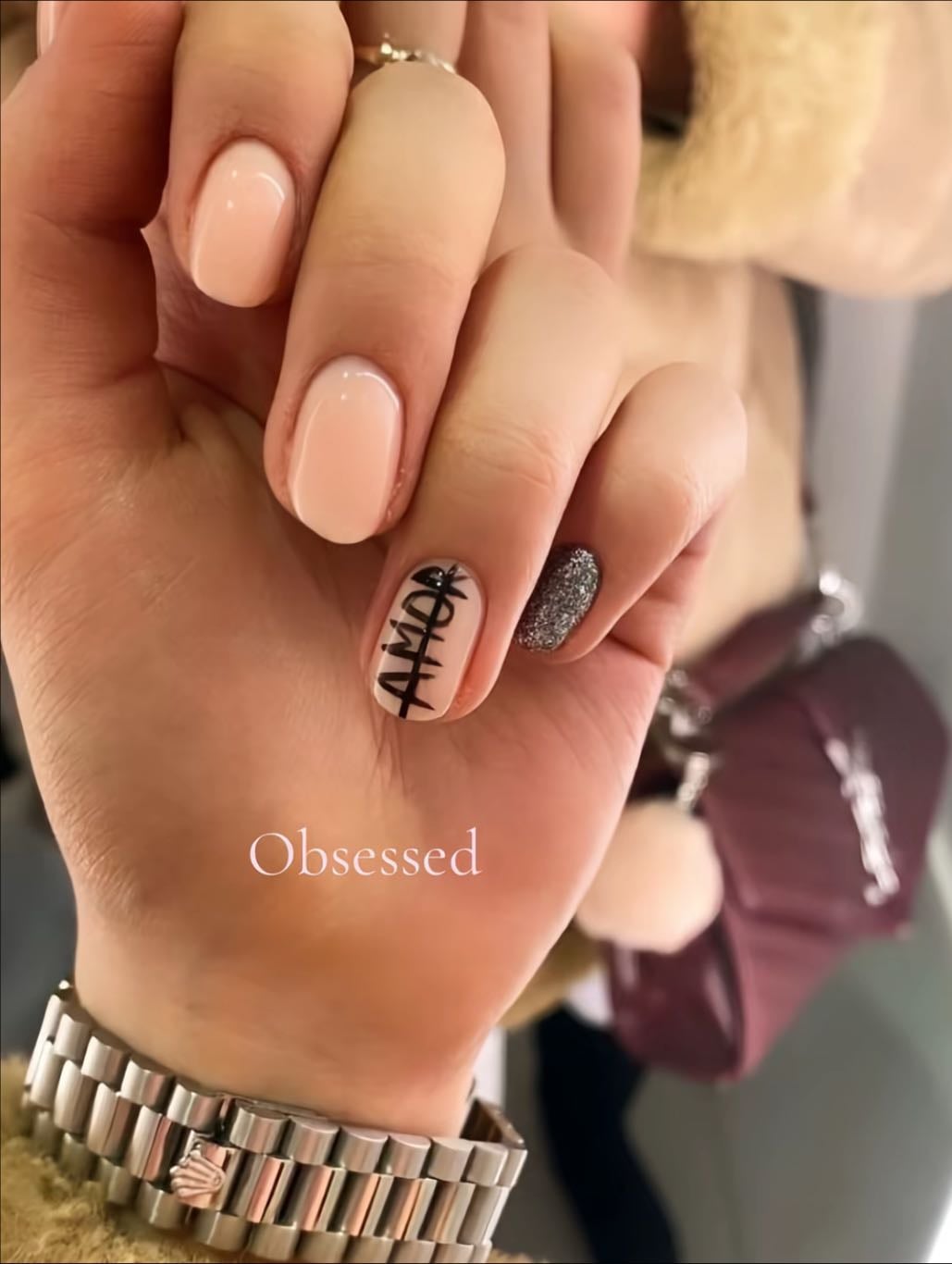 Amor nails
