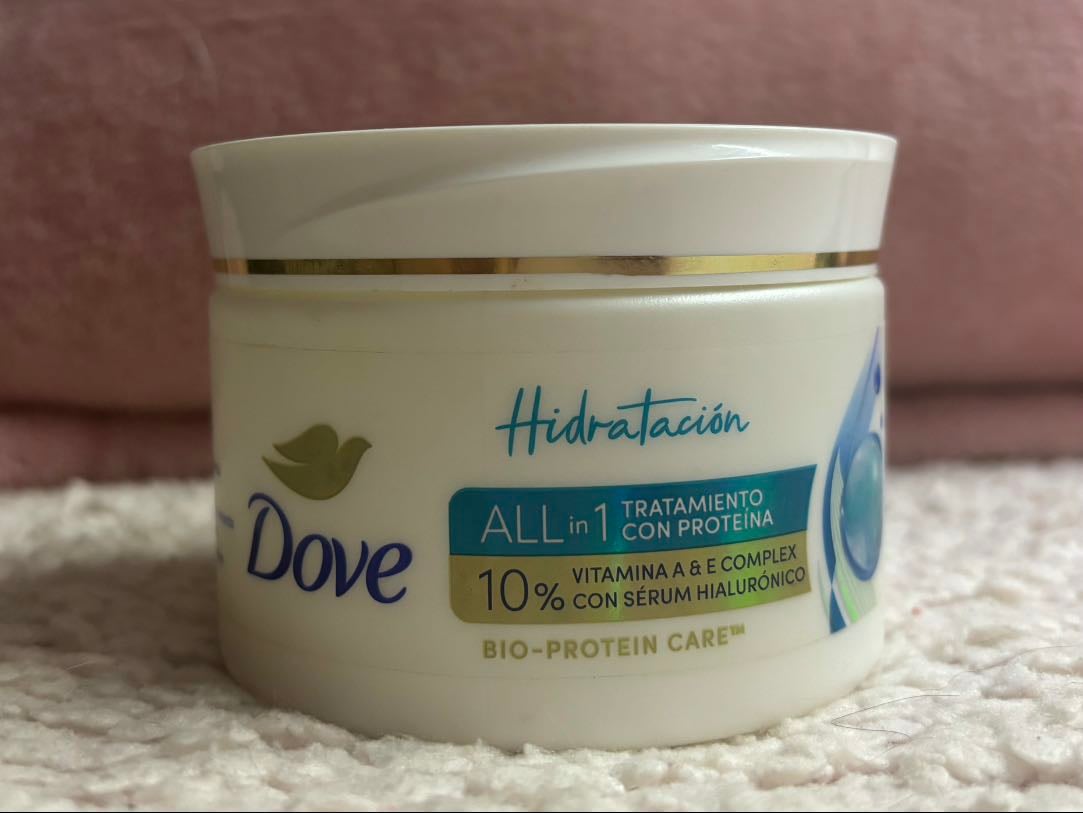 Mascarilla Dove hidratacion - $20.000 COP Está hidrata bastante y es de las que se sientes al instante, no deja el cabello pesado