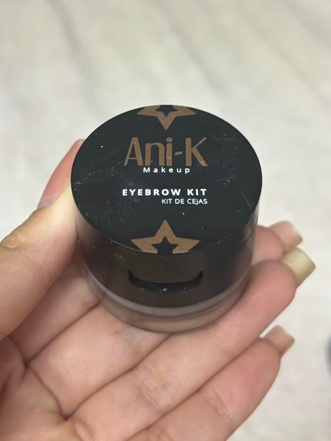 Kit de cejas Anik - $20.000 COP Es practico y economico