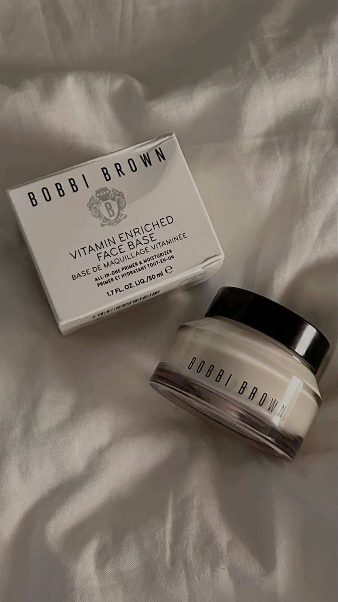 Bobbi Brown Vitamin Enriched Face Base Moisturizer & Primer with Vitamin C + Hyaluronic Acid