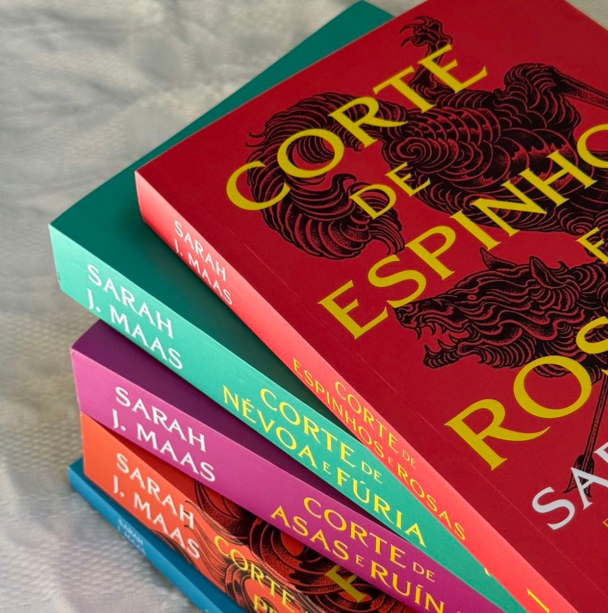 Sagas de libros que quiero leer 馃摎 - Books hypelist by Leilany
