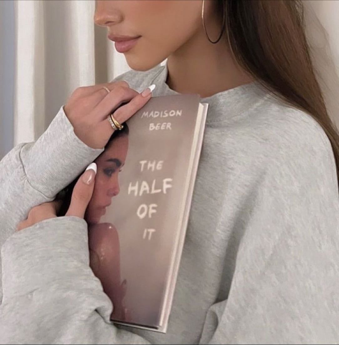 My reading list - Books hypelist by Zoe Vanya