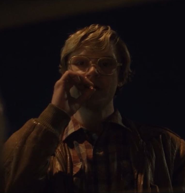 Monstruo: La historia de Jeffrey Dahmer - Ryan Murphy · 2022