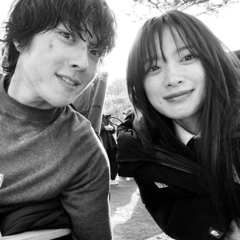 The atypical family - 강은경 · 2024