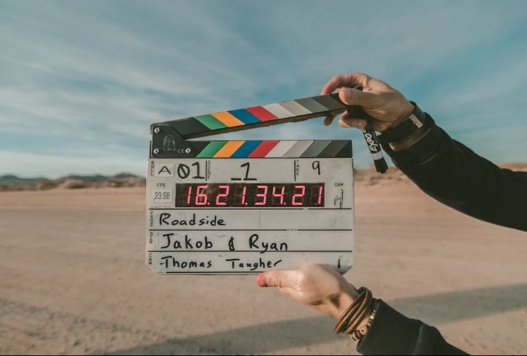Encaixar um filme e série SE DER