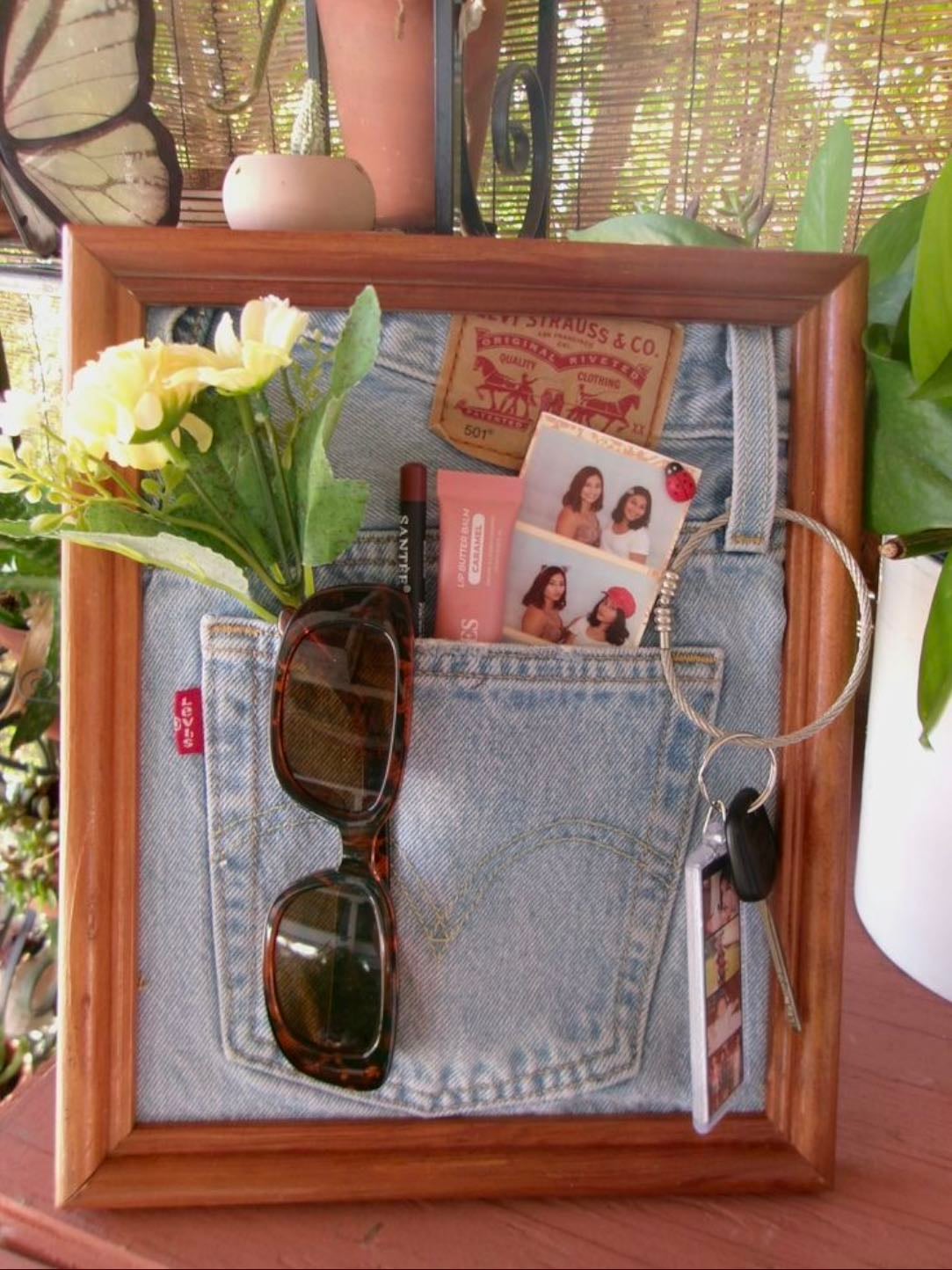 Jean pocket frame