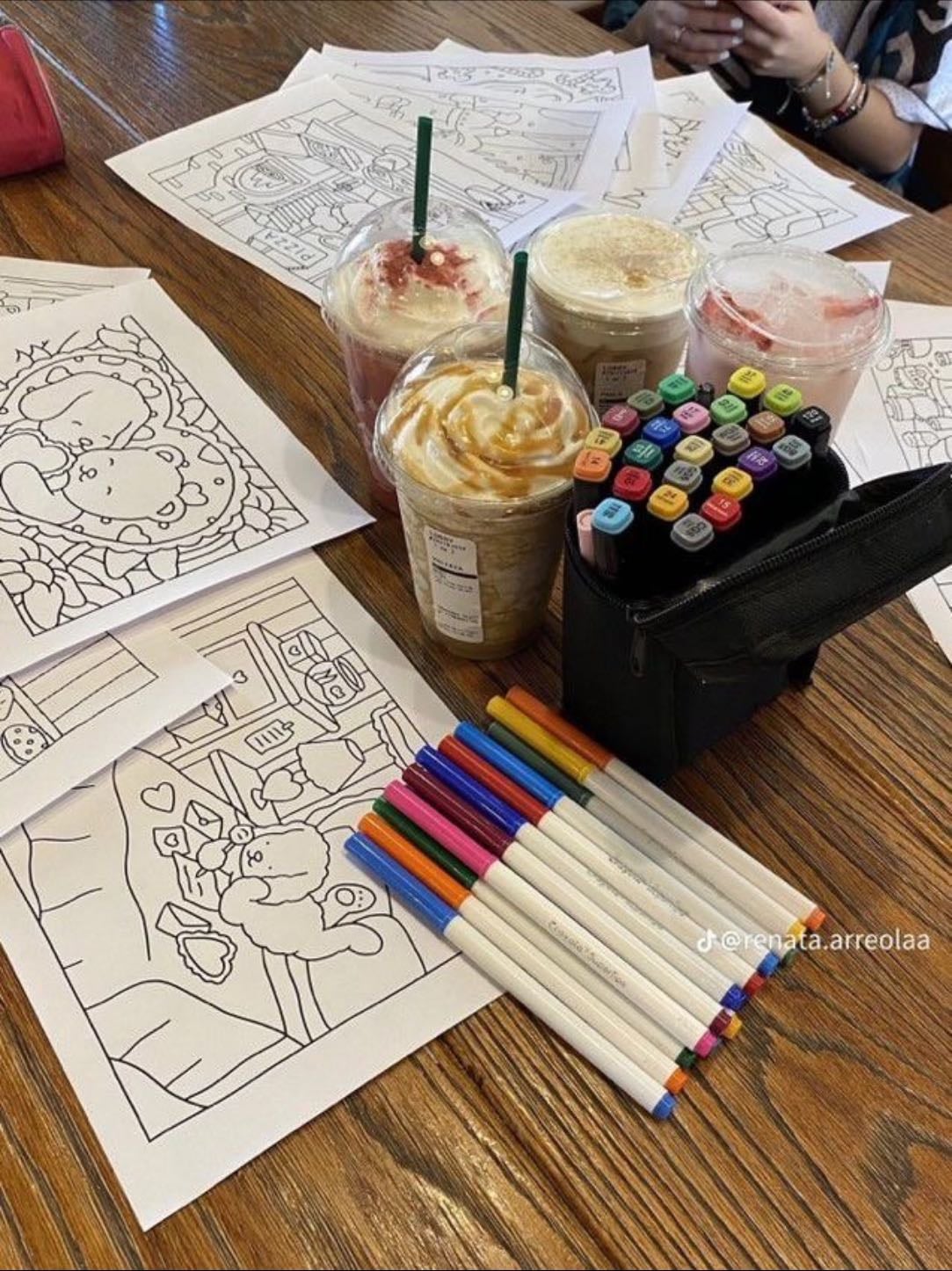 Craft at park/cafe