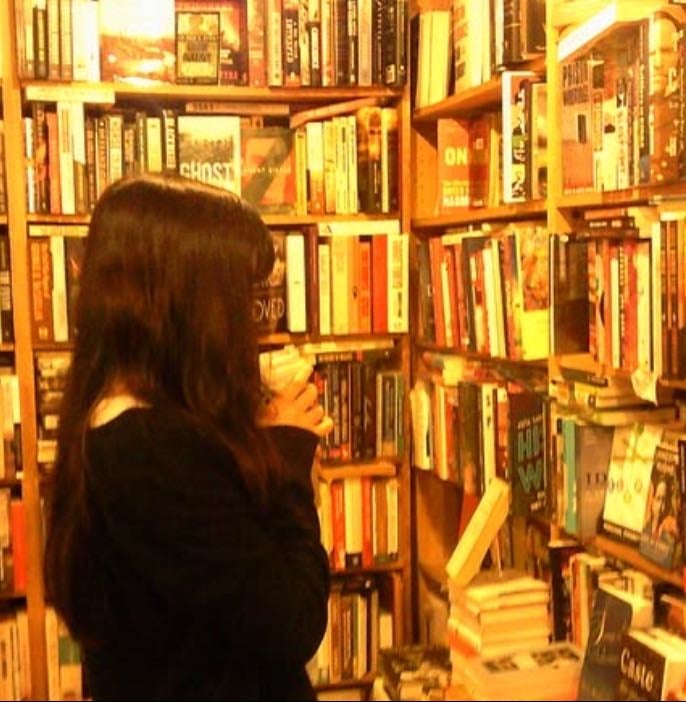 Current Bookshelf 馃摎 - Books hypelist by lotus.milk