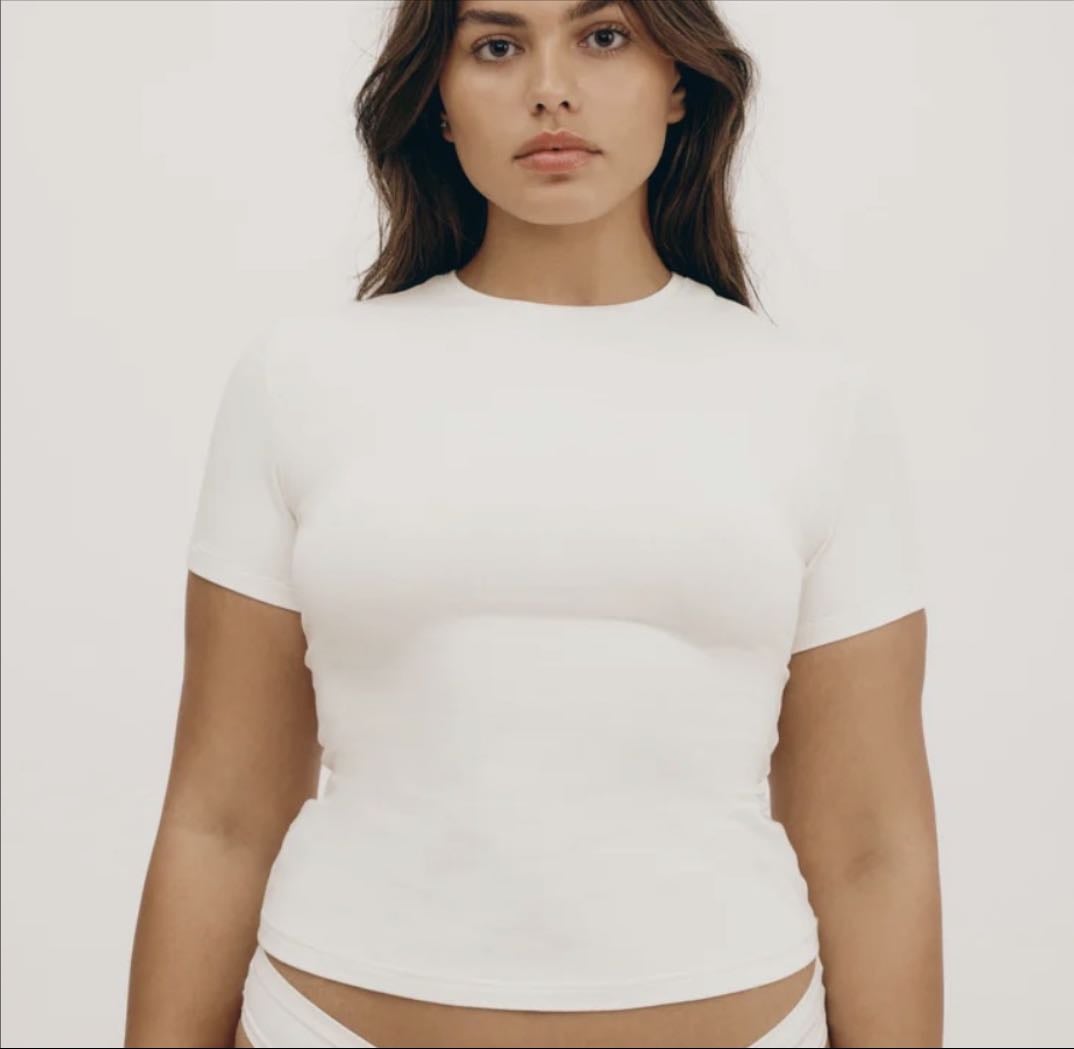 Organic Basics Flex Tee - 36€
