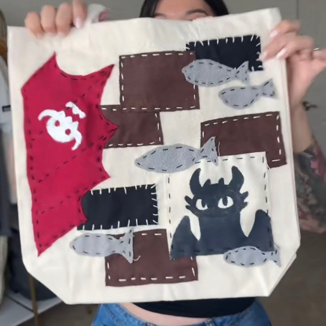 Httyd totebag - traciemegumi