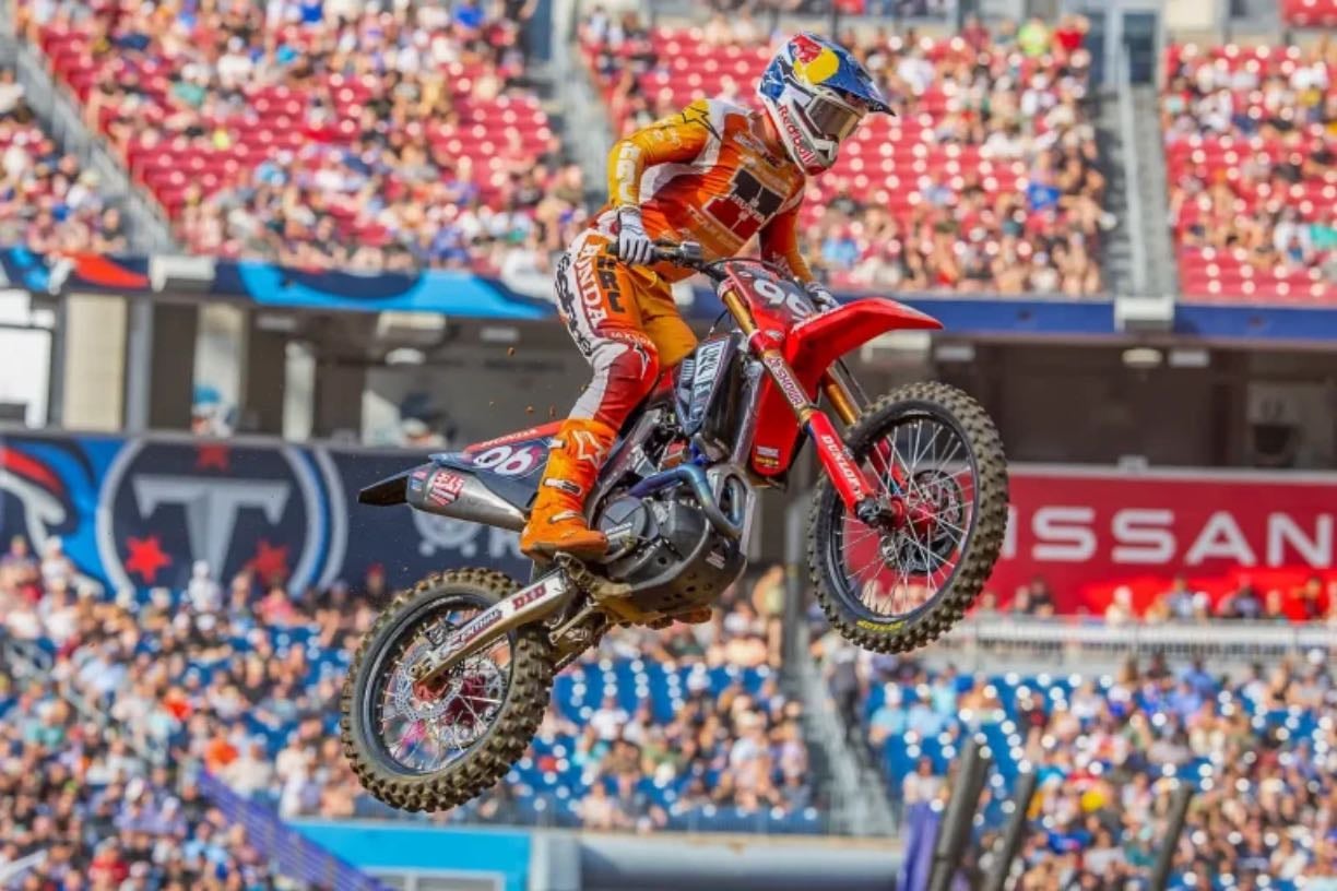 Nashville - Roczen led early after Hill holeshot but Hunter passed him. Roczen battled but kept having errors and finished 3rd. Hunter won big, Webb 2nd. Tomac 12th