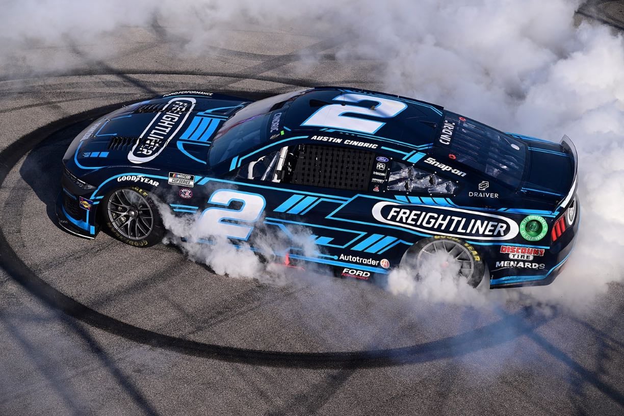 Gateway - Pain. Blaney runs out of gas on last lap and Cindric is given win. Bell was best car but had engine troubles after winning both stages.
