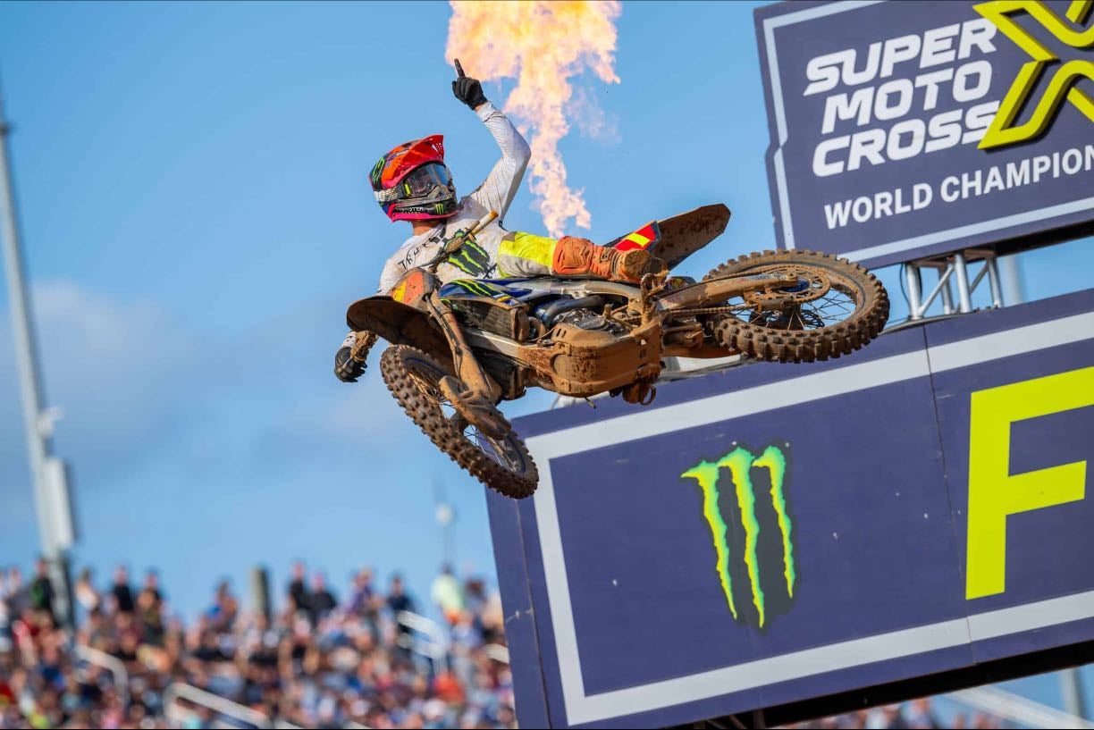 Charlotte 250 Moto 2 - From what I remember it was very similar to first race. Deegan doesn't get best start but blows through field and wins dominantly
