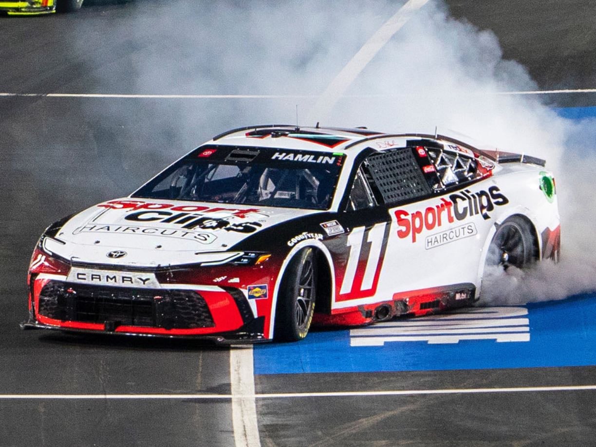 The Clash - Gibbs was best car but had issues after restart. Hamlin survived. Blaney came from last to finish 3rd. KFB in 2nd. Drama afterward: 54-22, 45-1. Fun