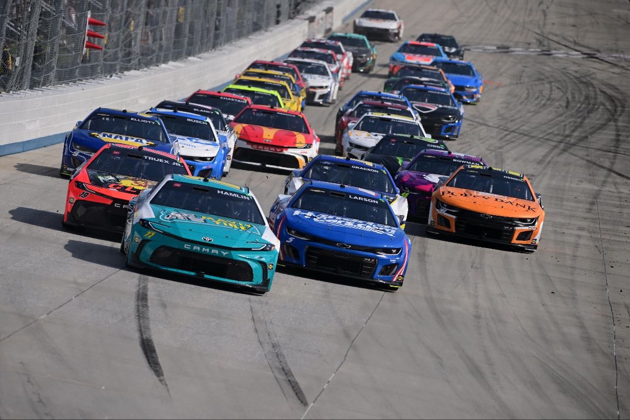 Dover - It was fine. Nice drama at the end with Larson trying to catch Denny. But not a lot of passing and long green flag runs. Byron, Bubba wreck. Truex in 3rd