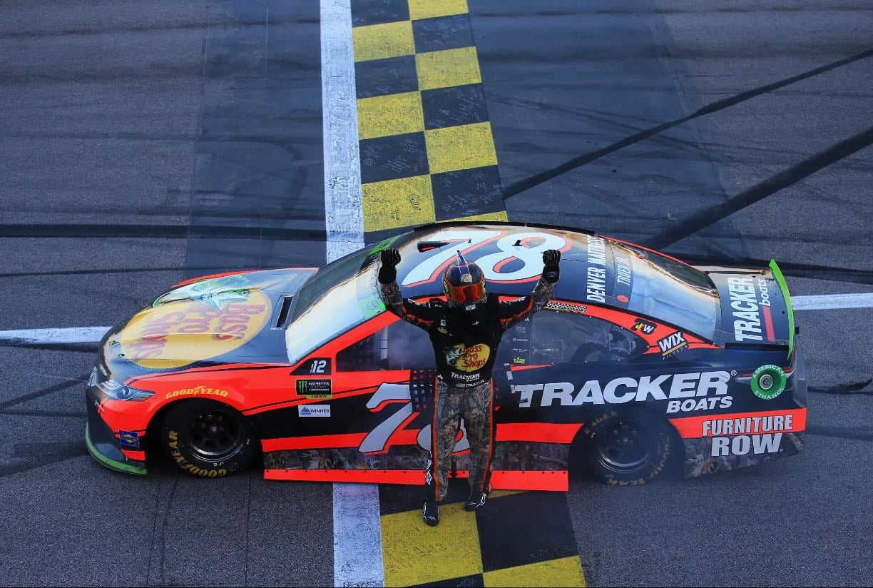 Kansas 1 - Bad wreck between Aric, Joey and Danica. 15 cautions. Blaney on pole and led a lot. Truex was best car with 104 laps led. Good restart with two to go