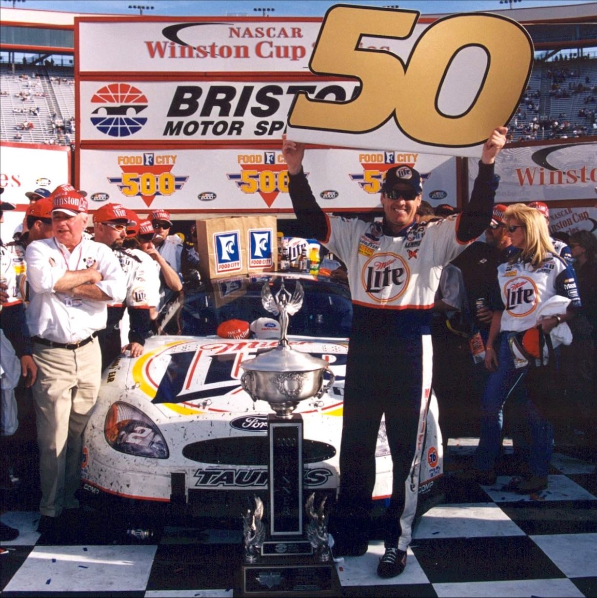 Bristol - Rusty's 50th win at his favorite track. Gordon led a lot of the race but Penske with Mayfield and Wallace were strong. Earnhardts had trouble