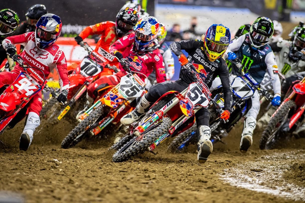 Indianapolis 2 - Barcia got holeshot but was quickly passed by Roczen, who led every lap in dominating fashion. Webb moved through the pack to finish 4th
