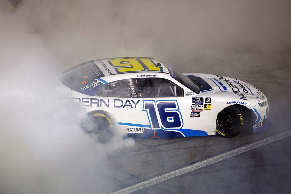 Las Vegas 2 - A late restart increases score as Sieg nearly catches AJ but finishes 2nd again. AJ clinches spot in final four. Allgaier finishes 3rd
