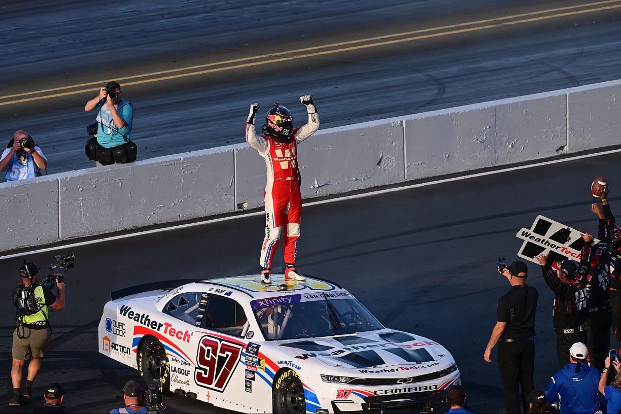 Sonoma - Worse road course than Portland. Frontrunner Gibbs get caught in wreck. Only drama is Hill/SVG as Hill didn't give enough space and SVG moves him