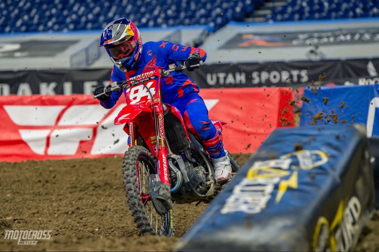 Indianapolis 3 - Barcia makes aggressive move on Roczen but increases lead. Barcia wrecks and Tomac runs into him. Webb tries to catch Ken but time runs out