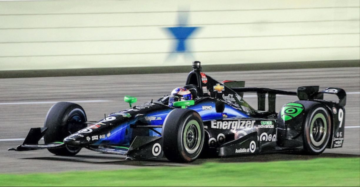 Texas - Pretty uneventful with Dixon mostly dominating while leading 97 laps. Kanaan finished second having led about 50 laps
