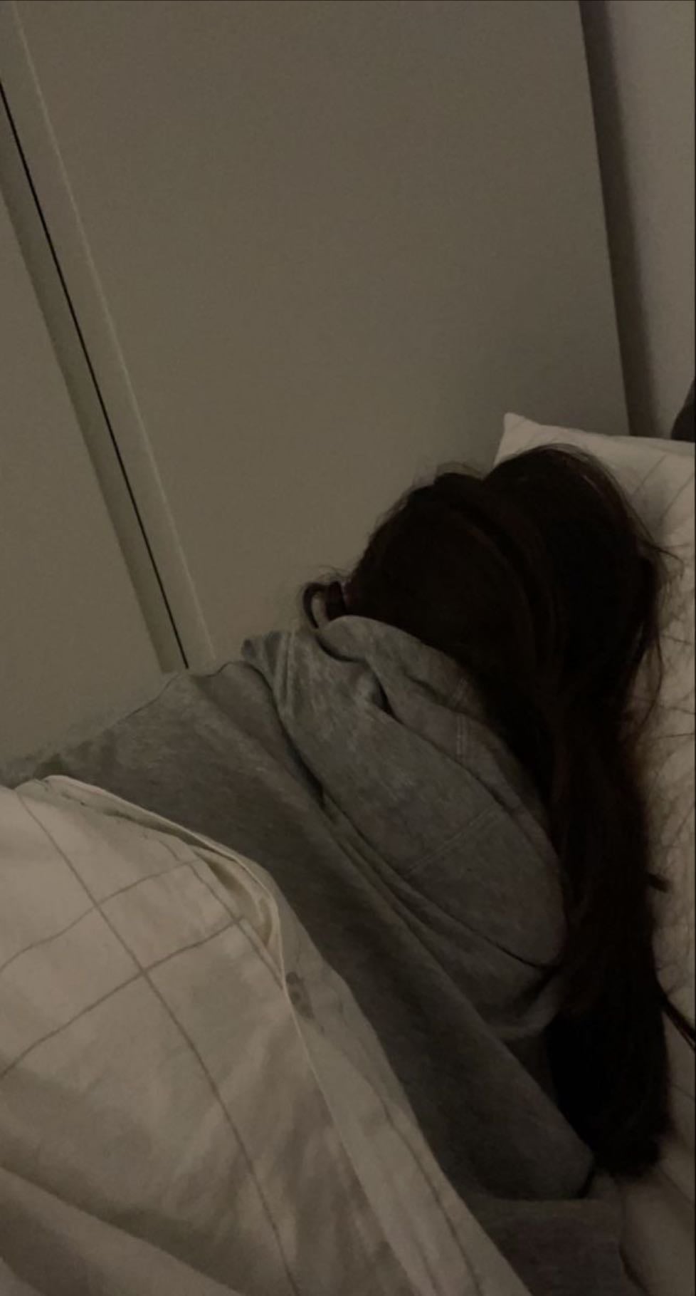 Dormir la siesta - Día lluvioso y los gatitosss