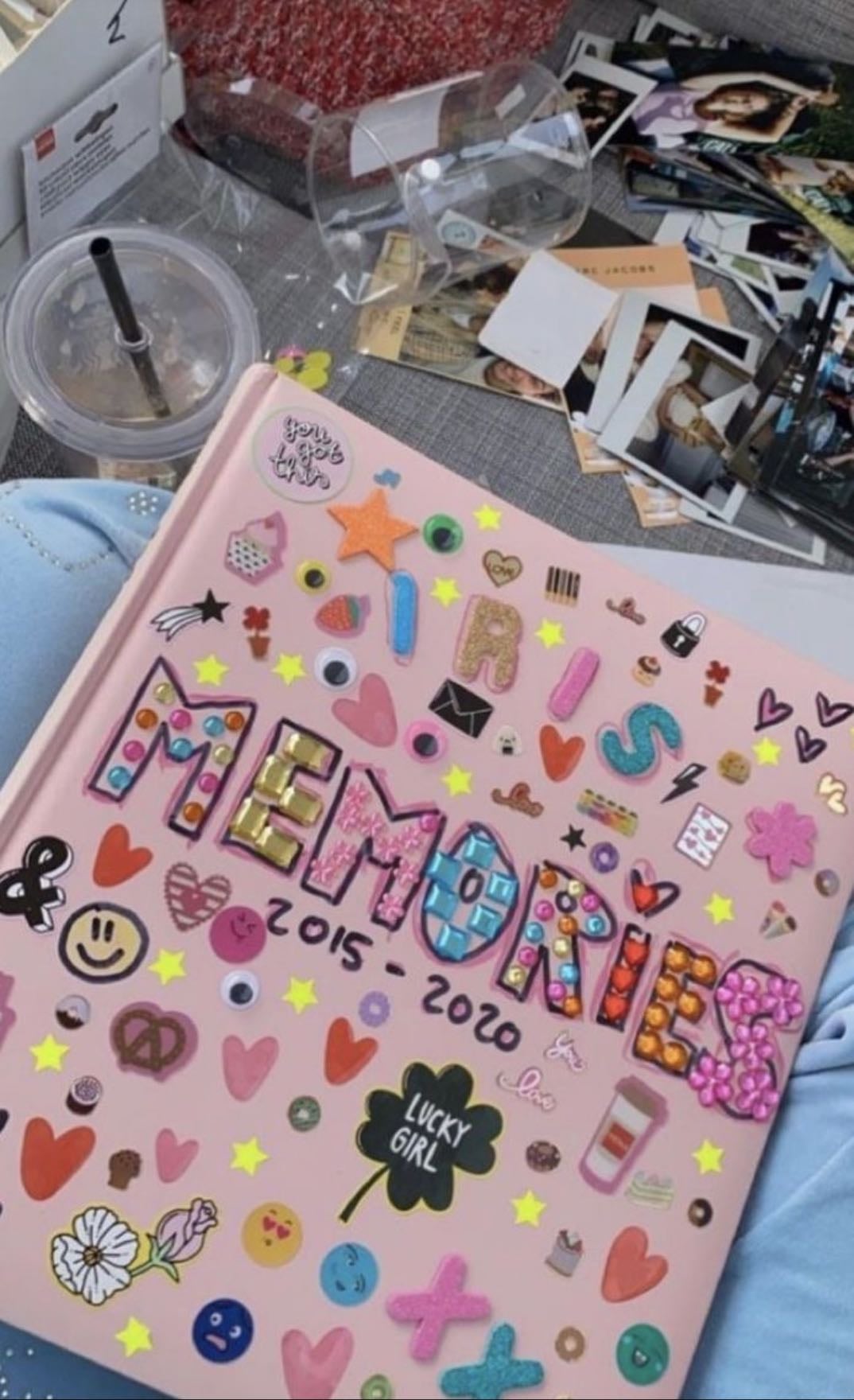 Album con de recuerdos - Con fotos, stickers y brilloss