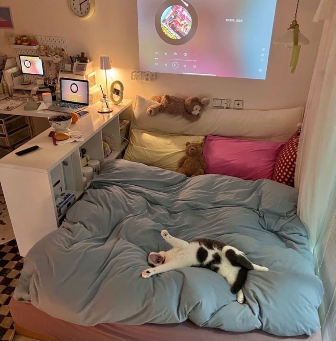 .—°Room decor