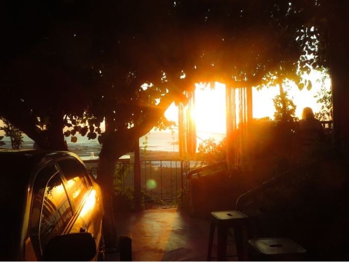 take sunrise/sunset pics