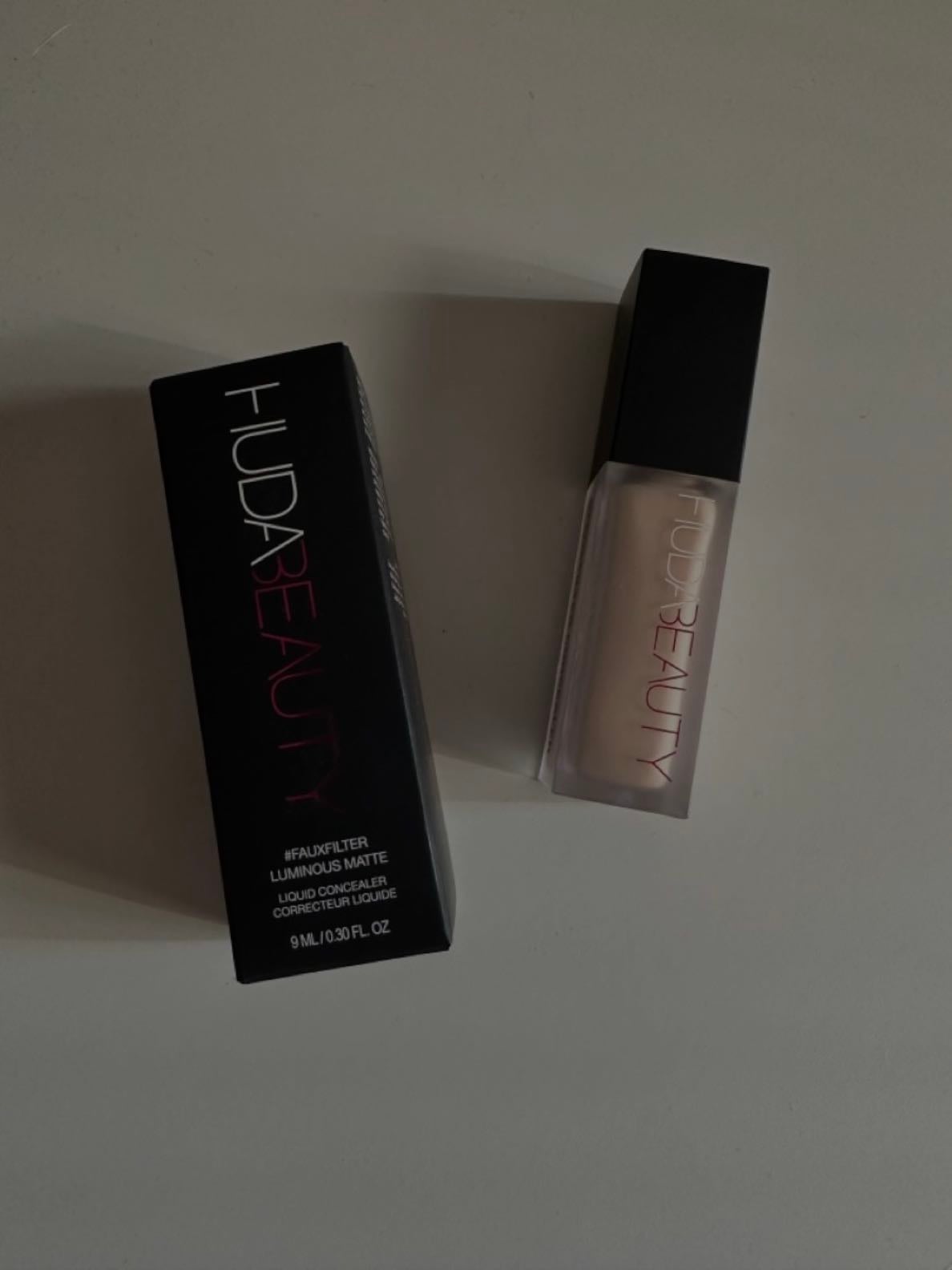 HUDA BEAUTY Matte Buildable Coverage Waterproof Concealer - Shade: Sugar Biscuit 3.5N
