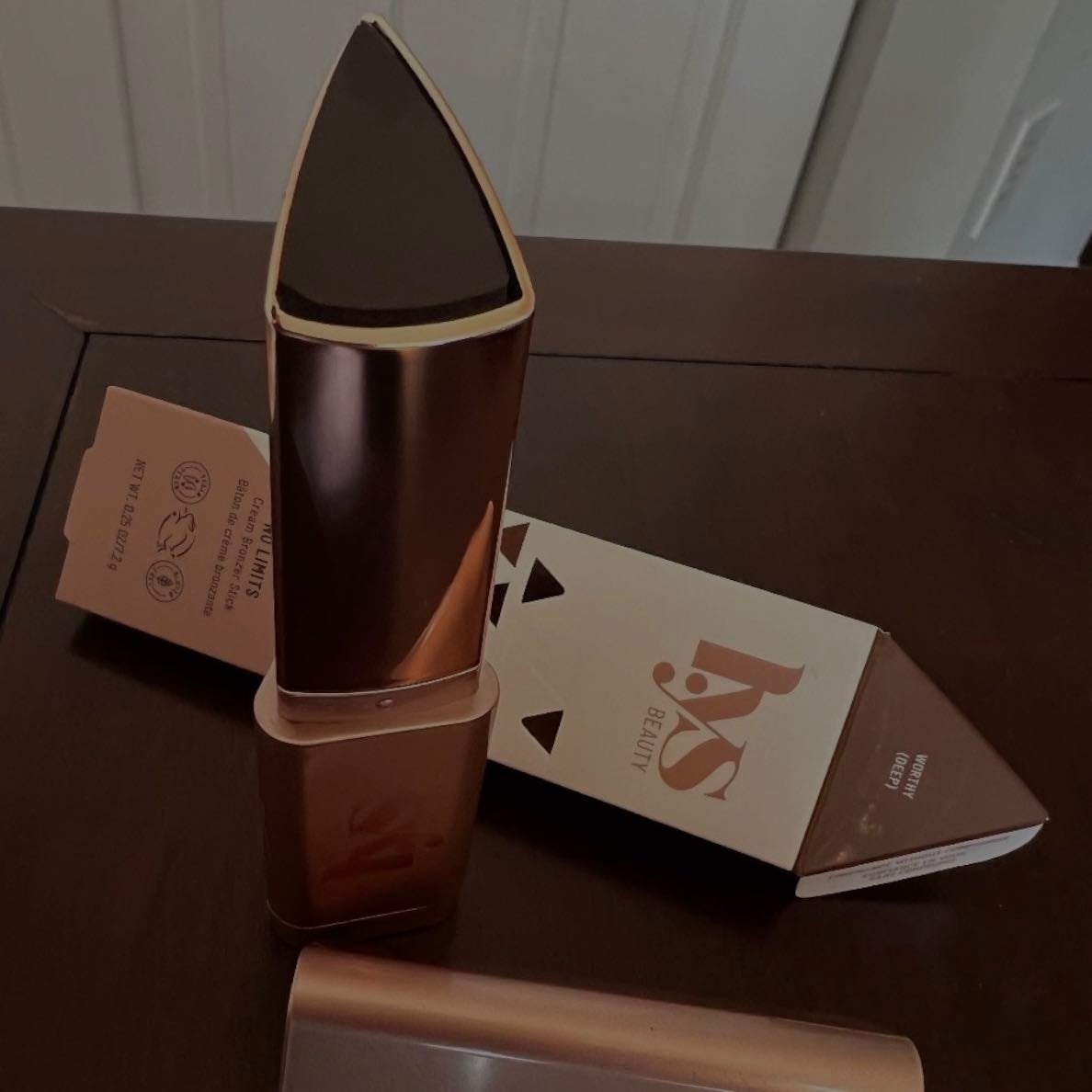 LYS BEAUTY No Limits Cream Bronzer and Contour Stick - Shade: Harmony