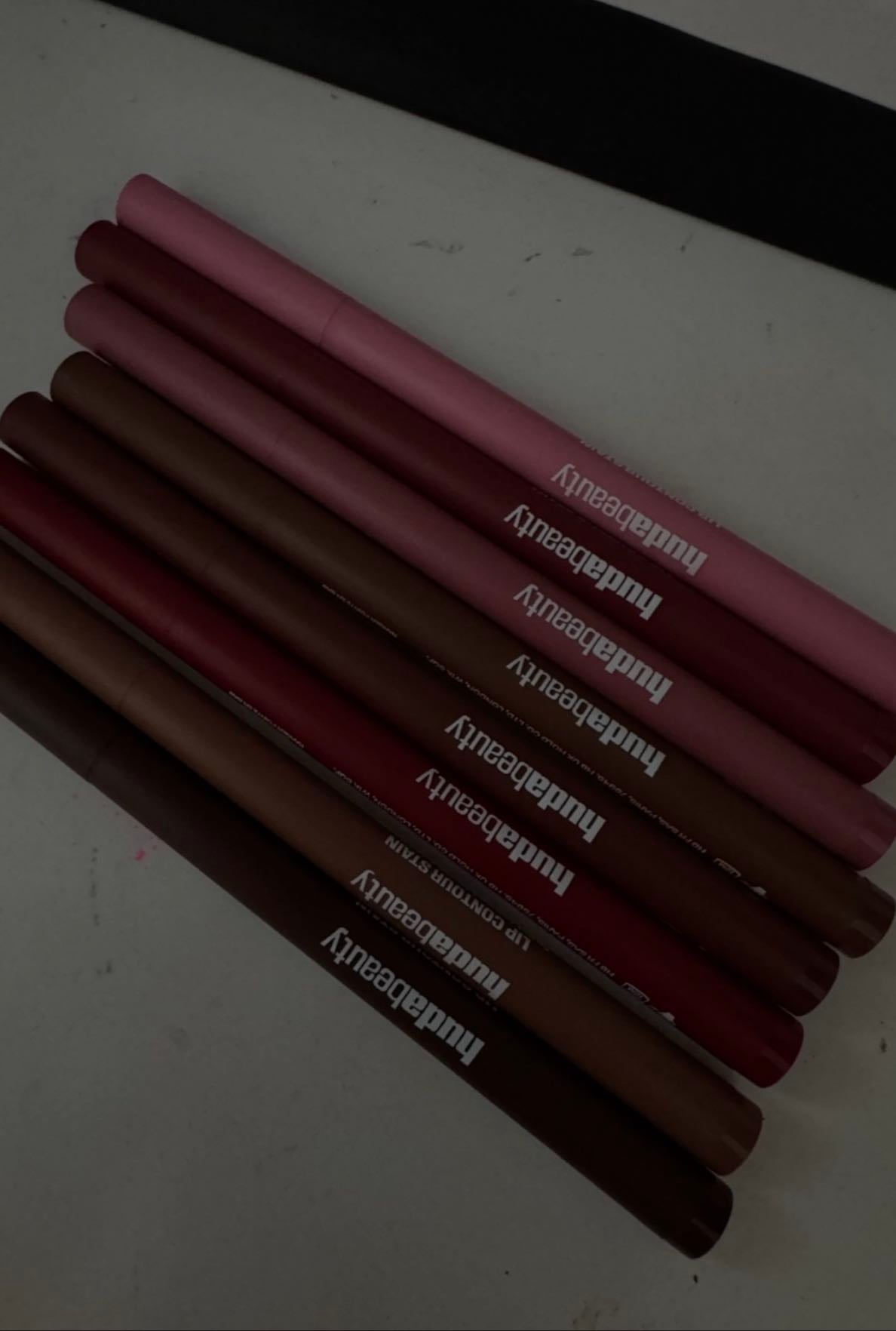 HUDA BEAUTY Lip Contour Lip Stain for 12-Hour Wears - Shade: Warm Brown